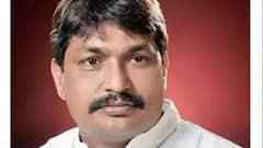 UP Chunav: Bulandshahr से विधायक Guddu Pandit का पैसे बांटने का VIDEO VIRAL !
