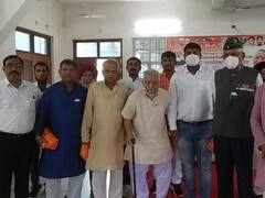 Amrit Mahotsav Program: गोरखपुर में आजादी का अमृत महोत्सव कार्यक्रम, वरिष्ठ नागरिकों का हुआ सम्मान