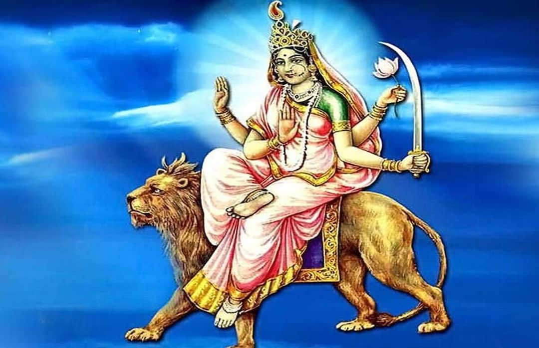Shardiya Navratri 2021 maa katyayani pujan vidhi shashthi tithi નવરાત્રી 2021: નવરાત્રીના છઠ્ઠા નોરતે મા કાત્યાયનીને આ નૈવેદ્ય ધરાવવાથી શીઘ્ર વિવાહના બને છે યોગ