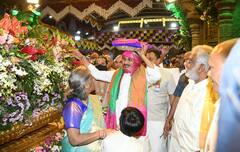 CM Jagan: తిరుమలలో సీఎం జగన్ పర్యటన... శ్రీవారికి పట్టువస్త్రాలు సమర్పణ