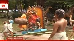 Durga Puja 2021: হাজারো রোশনাইয়ের মাঝে অবহেলায় একলা প্রতিমা!| Bangla News