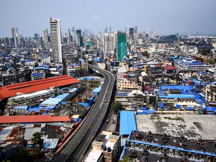 JJ Flyover looks almost deserted during the Maharashtra Bandh, in Mumbai, Monday, October 11, 2021. (PTI Photo)