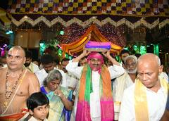 CM Jagan: తిరుమలలో సీఎం జగన్ పర్యటన... శ్రీవారికి పట్టువస్త్రాలు సమర్పణ