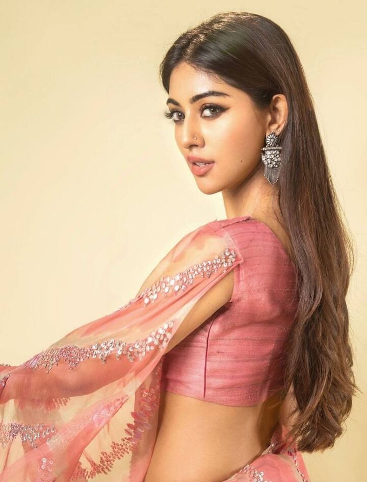 கண்ணாமூச்சி ஏனடா என் கண்ணா நான் கண்ணாடிப் பொருள் போலடா