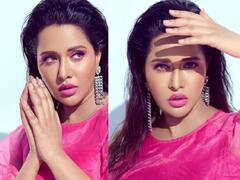 Actress Raiza Wilson | என் நெஞ்சில் சாய்ந்து சாய்க்கிறாய்.. ரைசா வில்சனின் அழகான போட்டோஸ்!