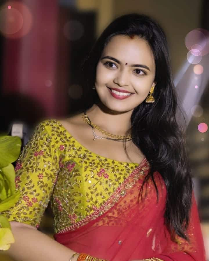 సిరి సిరి మువ్వలు ఫేమ్ మెరీనా అబ్రహం లేటెస్ట్ ఫోటోస్ ఇక్కడ అందిస్తున్నాం. (Image: Marina Abraham Instagram)