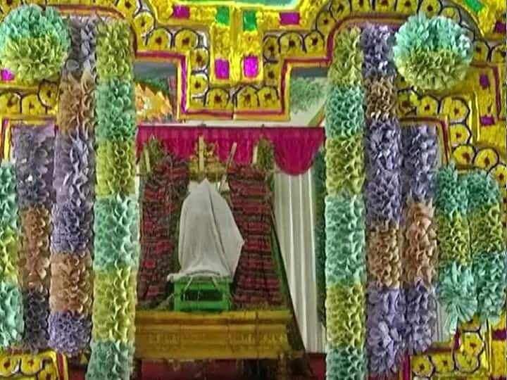 Andhra Dussehra: Currency Notes Worth Rs 5 Crore Used To Decorate Kanyaka Parameswari Temple In Nellore Andhra Dussehra | ரூபாய் தாள்களை மடித்து கட்டிய மாலை.. மொத்த மதிப்பு ரூ.5 கோடி... வாய்பிளக்க வைக்கும் போட்டோ!