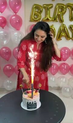 Photo : हॅपी बर्थडे श्रुती... चाहत्यांकडून अभिनेत्री श्रुती मराठेचा वाढदिवस साजरा!