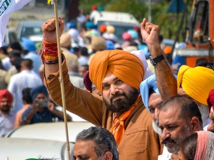 Punjab Congress Crisis Comes To End? Navjot Singh Sidhu To Remain State Party President, Announces Harish Rawat Punjab Congress Crisis Ends? Navjot Sidhu To Remain State Party President, Announces Harish Rawat