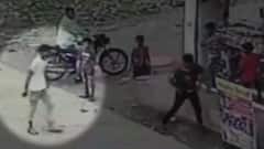 સુરતઃ અસામાજિક તત્વોનો વધ્યો આતંક, લગ્ન માટે યુવતીના ઘરની બહાર તલવાર લઈ કર્યો હોબાળો