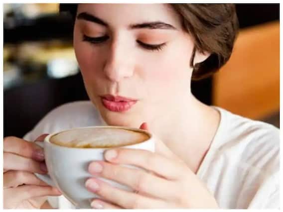 Coffee Side Effects: अगर आप कॉफी के हैं शौकीन तो जान लीजिए इसके साइड इफेक्ट्स Coffee Side Effects: अगर आप कॉफी के हैं शौकीन तो जान लीजिए इसके साइड इफेक्ट्स