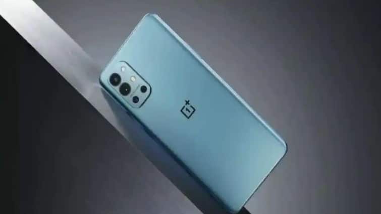 these oneplus smartphone will not receive any android and security update, check here list OnePlus के इन यूजर्स को नहीं मिलेगा अब सॉफ्टवेयर अपडेट, जानिए आपने फोन का स्टेटस