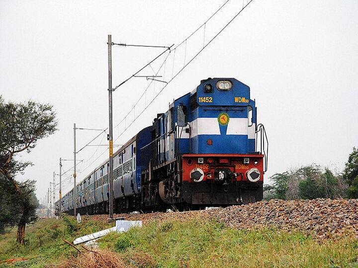 Diwali Special Train 2021 Gatishakti Special superfast train will run between Anand Vihar Terminal to Patna Junction on Diwali ANN Diwali Special Train 2021: दिवाली के मौक़े पर यात्रियों को मिलेगी ‘गतिशक्ति स्पेशल’ सुपरफ़ास्ट ट्रेन, जानें ट्रेन का शेड्यूल