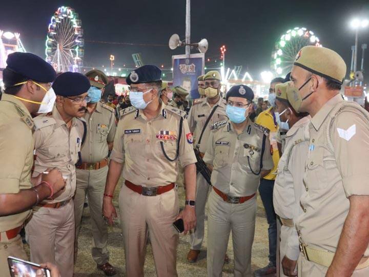 Intensive checking in Noida after terrorist caught in Delhi ann Alert in Noida: दिल्ली में आतंकी पकड़े जाने के बाद नोएडा में हाई अलर्ट, बॉर्डर पर वाहनों की सघन तलाशी