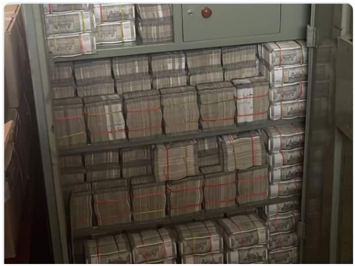 Photo Of Cupboard Stashed With Rs 142 Crores Goes Viral, Know The Full Story rts Photo Of Cupboard Stashed With Rs 142 Crores Goes Viral, Know The Full Story