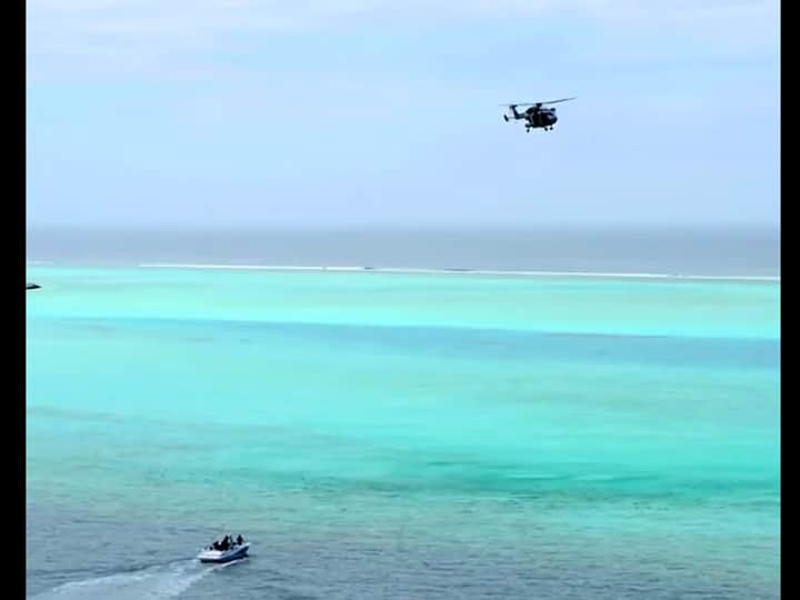 अनेक प्रसिद्ध व्यक्तिंनी बेअर ग्रील्सच्या शोमध्ये सहभाग घेतला होता. पंतप्रधान नरेंद्र मोदी, अभिनेता रजनीकांत आणि अक्षय कुमारनंतर आता ‘इंटू द वाइल्ड विथ बेअर ग्रील्स’ या शोमध्ये बॉलिवूडचा सिंघम म्हणजेच अजय देवगण हजेरी लावणार आहे (PHOTO:@beargrylls/ig)