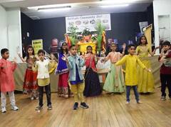 Navratri 2021 Garba: ਨਵਰਾਤਰੀ ਦੇ ਤਿਉਹਾਰ 'ਤੇ ਡਬਲਿਨ 'ਚ ਹਿੰਦੁਸਤਾਨੀਆਂ ਨੇ ਕੀਤਾ ਗਰਬਾ ਤੇ ਡਾਂਡੀਆ, ਦੇਖੋ ਆਇਰਲੈਂਡ ਤੋਂ ਆਈਆਂ ਤਸਵੀਰਾਂ