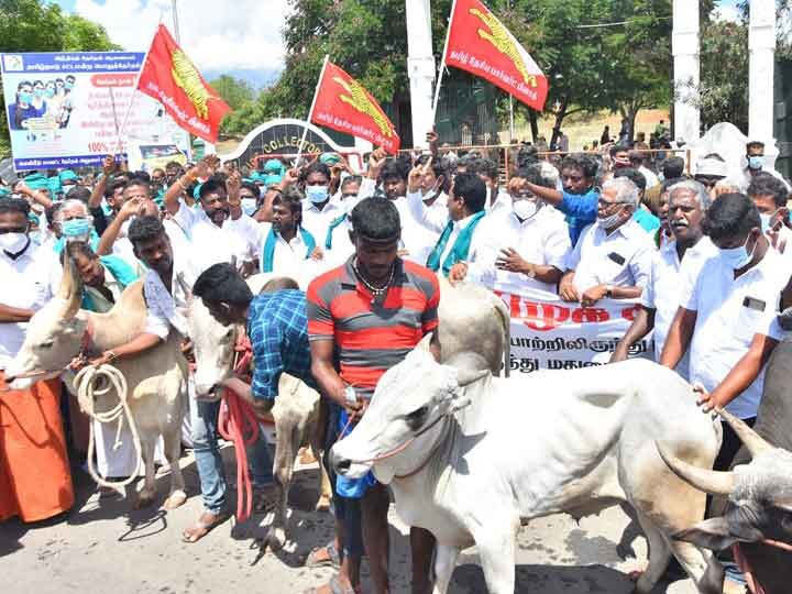 மதுரைக்கு குடிநீர் எடுத்து செல்வதை எதிர்ப்பு தெரிவித்து தேனியில் விவசாயிகள் போராட்டம்