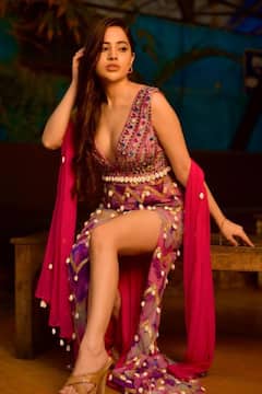 Ahead Of Her 25th Birthday, Bigg Boss OTT Fame Urfi Javed Poses In A Bikini, Sets Internet On Fire With Her Sizzling PICS