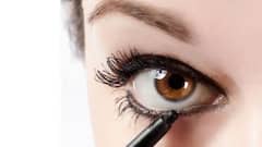 কীভাবে আই লাইনার ব্যবহার করলে চোখ আরও আকর্ষণীয় হয়ে উঠবে?
