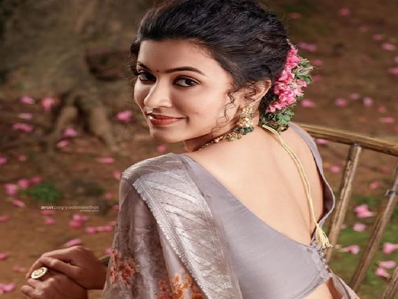 Anju Kurian | அழகென்றால் அவள் தானா.. நாயகி அஞ்சு குரியனின் அழகான போட்டோஸ்! Anju Kurian | அழகென்றால் அவள் தானா.. நாயகி அஞ்சு குரியனின் அழகான போட்டோஸ்!