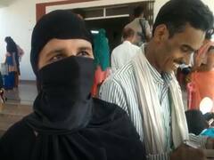 महोबा: आसरा आवास की गरोबों को मिली सौगात, 247 परिवारों को सौंपी गई चाबियां