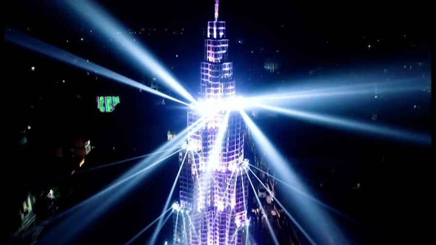 Durga Puja 2021 : বুর্জ খলিফার আলো যাতায়াতে ব্যাঘাত ঘটাচ্ছে, অভিযোগ একাংশ বিমান চালকের : এএনআই Durga Puja 2021 Flight movements have been affected due to the lighting system at Sreebhumi Durga Puja pandal Durga Puja 2021 : বুর্জ খলিফার আলো যাতায়াতে ব্যাঘাত ঘটাচ্ছে, অভিযোগ একাংশ বিমান চালকের : এএনআই