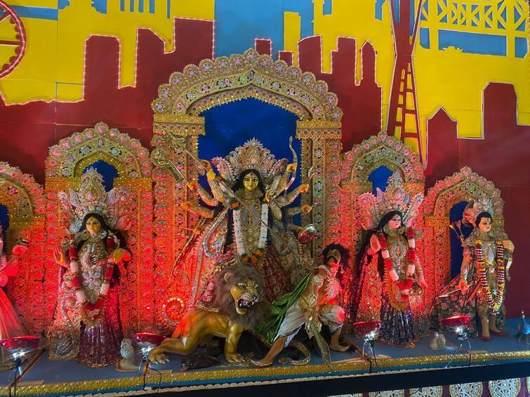 Durga Puja 2021 Seattle city America Durga Puja Durga Puja 2021 : মার্কিন শহর সিয়াটলে খিচুড়ি-লাবড়া-চাটনি-মিষ্টি দিয়ে দুর্গাপুজোয় মহাভোগ