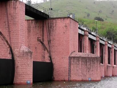 Water level of Theni district dams has risen due to continuous rains ..! தொடர் கனமழை எதிரொலி: சரசரவென உயரும் தேனி மாவட்ட அணைகளின் நீர் மட்டம்!!