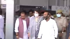 Lucknow पहुंची Priyanka Gandhi, Lakhimpur में किसानों की अंतिम अरदास में शामिल होंगी