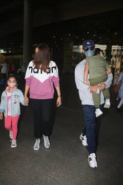 Shahid Kapoor in Airport: কাঁধে ঘুমন্ত ছেলে, বিমানবন্দরে মেয়েকে নিয়ে সস্ত্রীক শাহিদ কপুর