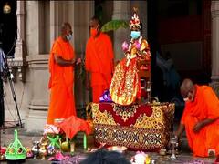 Durga Puja 2021: প্রথা মেনে বেলুড় মঠে কুমারী পুজো | Bangla News