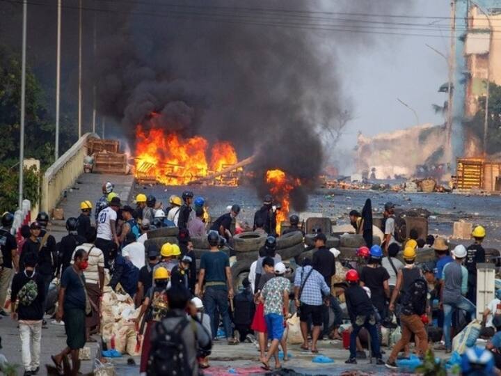 Myanmar Clash: सेना और विद्रोही समूहों के बीच झड़प, 30 सैनिकों की मौत