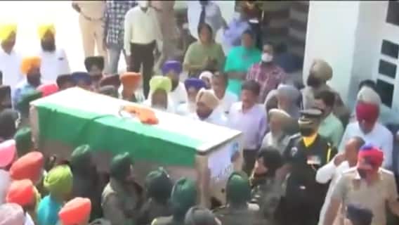 शहीदों के अंतिम संस्कार में नम हुईं आखें... आतंक को बलिदान का हिसाब देना होगा !