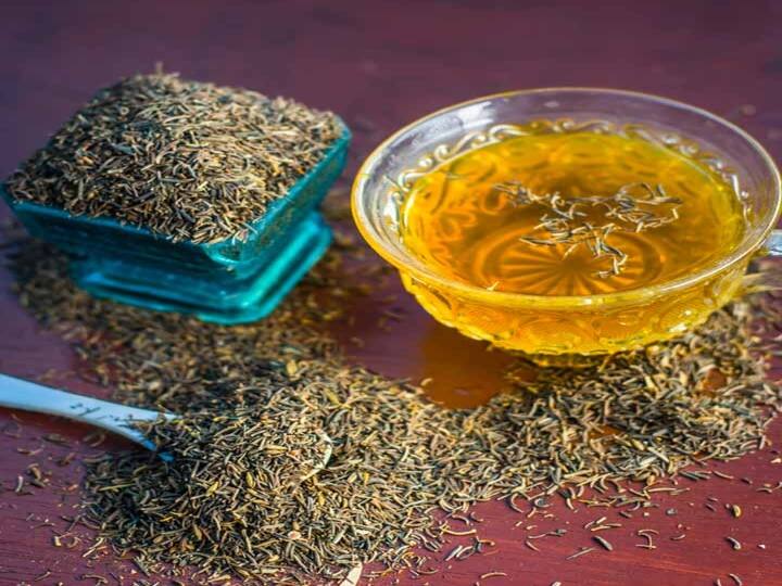 How To Reduce Weight jeera water beneficial for belly fat reduction Vajan Kasa Kami Karal gharguti upay Know cumin benefits for health Marathi News Weight Loss Tips : सगळे म्हणतात, जिऱ्याचं पाणी प्या, वजन कमी होईल; पण खरंच असं होतं का?