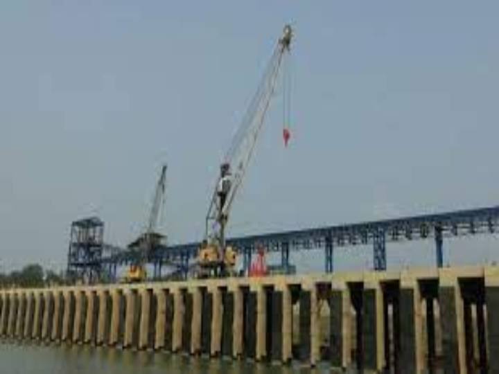 வரவிருக்கும் இணைப்புத் திட்டங்கள், பிற வணிக மையங்கள், தொழில்துறை பகுதிகள் மற்றும் சுற்றுச்சூழல் தொடர்பான பொது மற்றும் வணிக சமூகத் தகவல்களை பிரதமர் கதிசக்தி வழங்கும். முதலீட்டாளர்கள் தங்கள் வணிகங்களை பொருத்தமான இடங்களில் திட்டமிடுவதற்கான மேம்படுத்தப்பட்ட ஒருங்கிணைப்புக்கு இது வழிவகுக்கும்