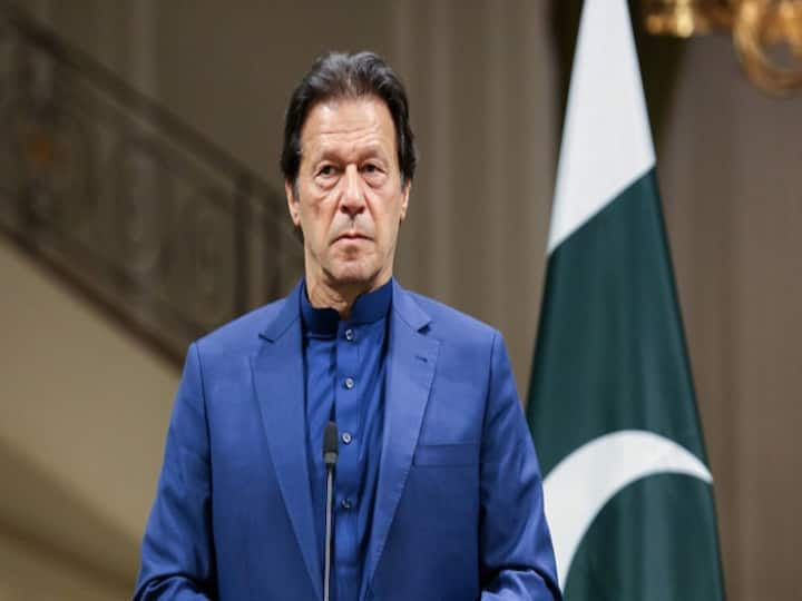 Pakistan economic crisis : Pakistan has no money to run the country admits Prime Minister Imran Khan Pakistan Financial crisis : पाकिस्तानकडे देश चालवायला पैसा नाही, पंतप्रधान इम्रान खान यांची कबुली