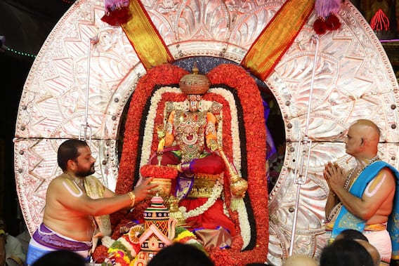 Tirumala Brahmotsavam Photos: వైభవంగా శ్రీవారి సాలకట్ల బ్రహ్మోత్సవాలు... సూర్య ప్రభ వాహనంపై గోవిందరాజ స్వామి