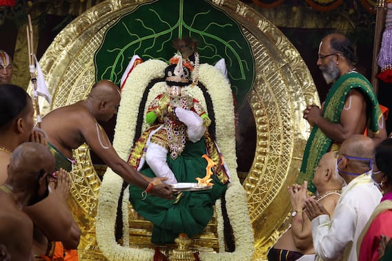 Tirumala Brahmotsavam Photos: చంద్రప్రభ వాహనంపై వటపత్రశాయి అలంకారంలో శ్రీ మ‌ల‌య‌ప్ప‌ స్వామి