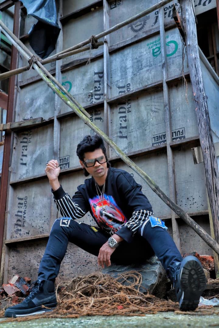 मराठी रंगभूमी असो, सिनेमा असो किंवा हिंदी कॉमेडी शोज, सिद्धार्थने स्वत:चं एक वेगळं स्थान निर्माण केलं आहे. (Photo : siddharth23oct/IG)