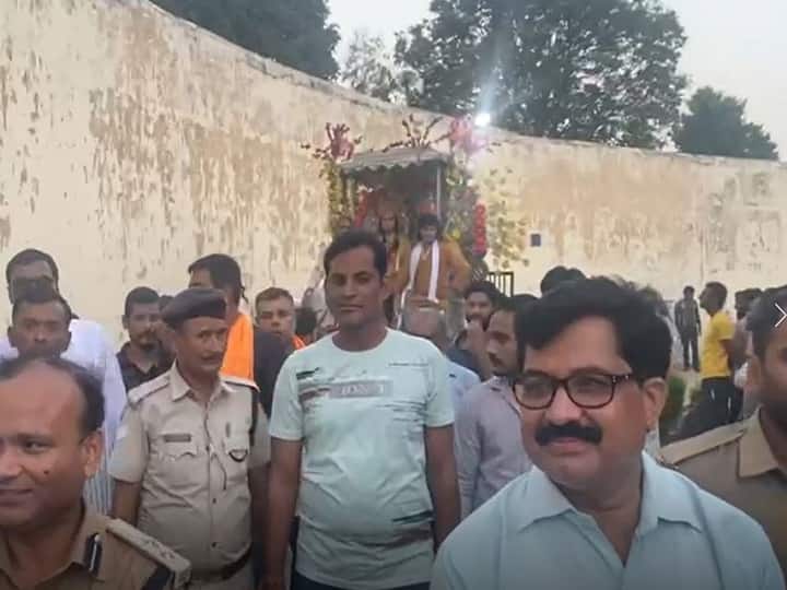 Haridwar News In the ongoing Ramlila in the district jail the Ram procession was organized the prisoners danced fiercely ann Haridwar News: जेल में चल रही रामलीला में राम बारात का आयोजन, कैदियों ने किया जमकर डांस