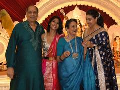 एक दिन पहले अंकल के गले लग खूब रोई थीं Kajol, आज मां Tanuja और बहन Tanisha के साथ दिखीं तो चेहरे पर लौटी वही प्यारी हंसी