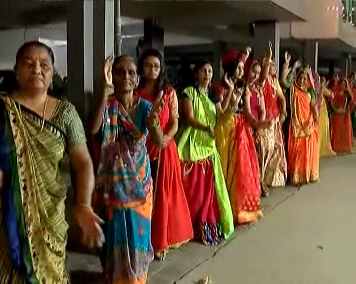 ગાંધીનગરમાં સાતમે નોરતા ખેલૈયાએ કરી જમાવટ