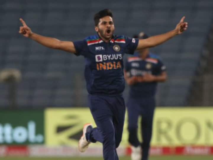 Team India T20 Squad Shardul Thakur replaces Axar Patel in Team India World Cup squad T20 world cup Shardul Thakur Replaces Axar Patel In Team India's T20 World Cup Squad