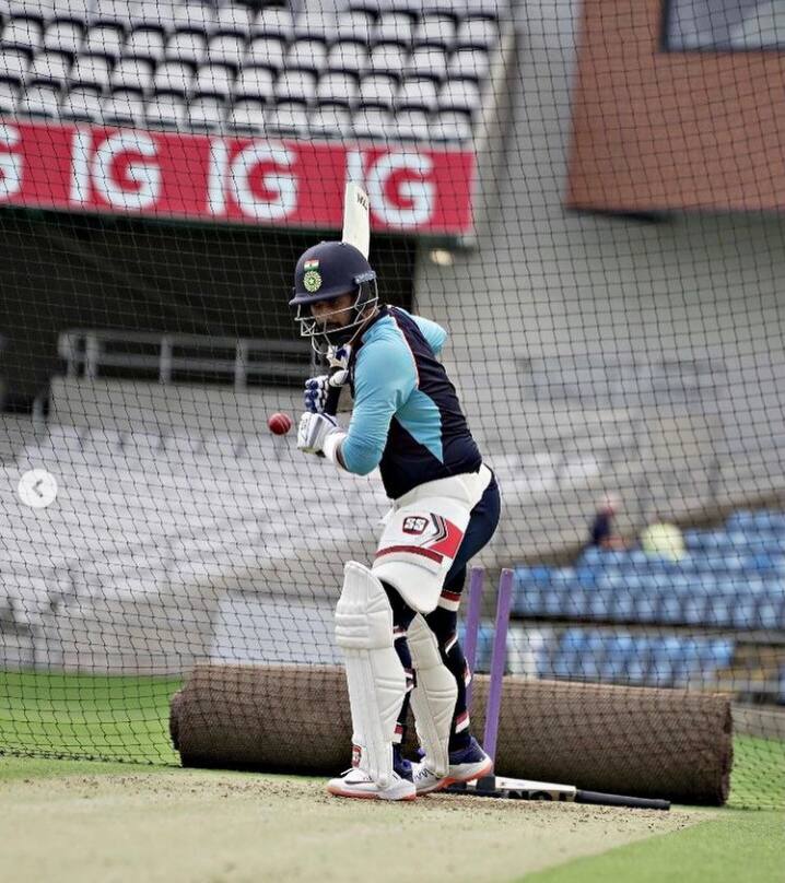 మిడిలార్డర్‌లో హనుమ విహారి అద్భుతంగా ఆడతాడు