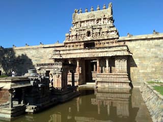 யுனெஸ்கோ அங்கீகரித்த தாராசுரம் ஐராவதீஸ்வரர் கோயில் மழை நீரில் மிதக்கும் அவலம்