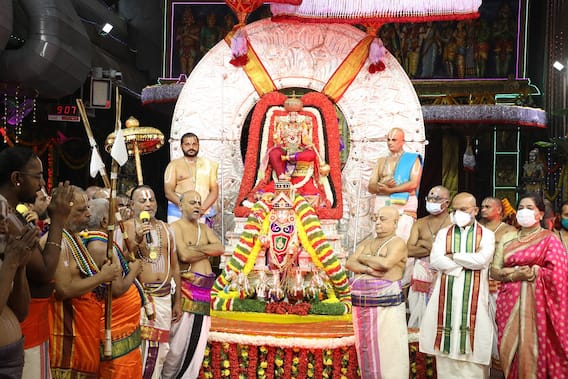 Tirumala Brahmotsavam Photos: వైభవంగా శ్రీవారి సాలకట్ల బ్రహ్మోత్సవాలు... సూర్య ప్రభ వాహనంపై గోవిందరాజ స్వామి