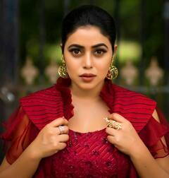 Back Door Movie Update: దీపావళికి విడుదల కానున్న పూర్ణ 'బ్యాక్ డోర్' మూవీ