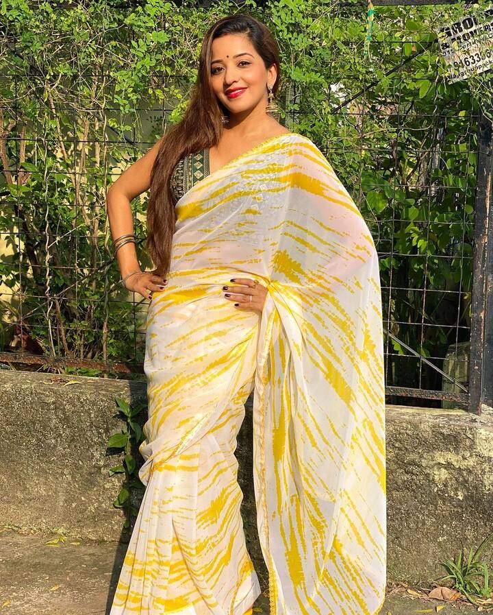 मोनालिसा एक ऐसी एक्ट्रेस हैं, जिन्होंने भोजपुरी सिनेमा से होते हुए हिंदी सिनेमा तक नाम कमाया है.
