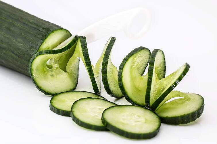 Crushed Cucumber taste of cucumber will increase and the way of eating it will be fun, follow this method Crushed Cucumber:  ਵਧ ਜਾਏਗਾ ਖੀਰਾ ਖਾਣ ਦਾ ਸੁਆਦ, ਅਪਣਾਓ ਇਹ ਤਰੀਕਾ
